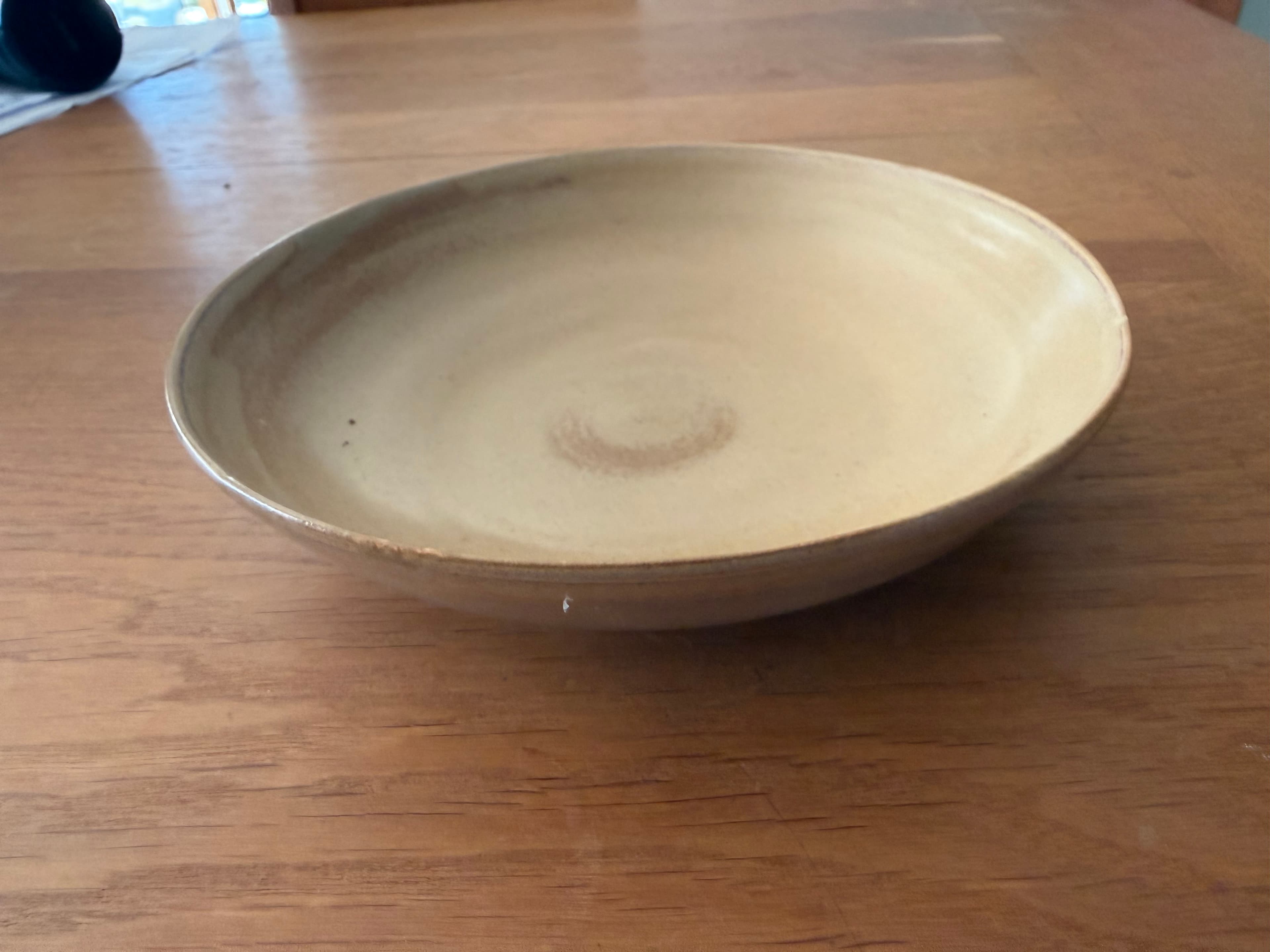 Assiette creuse beige